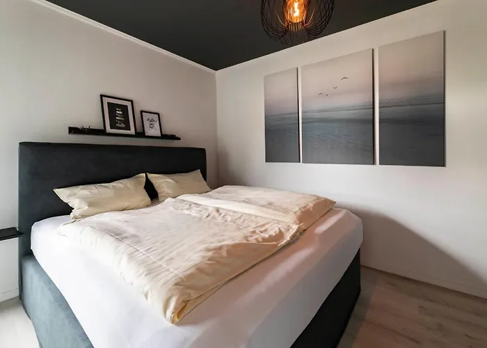 Hohes Ufer Regina's Strandkorb Hohwacht